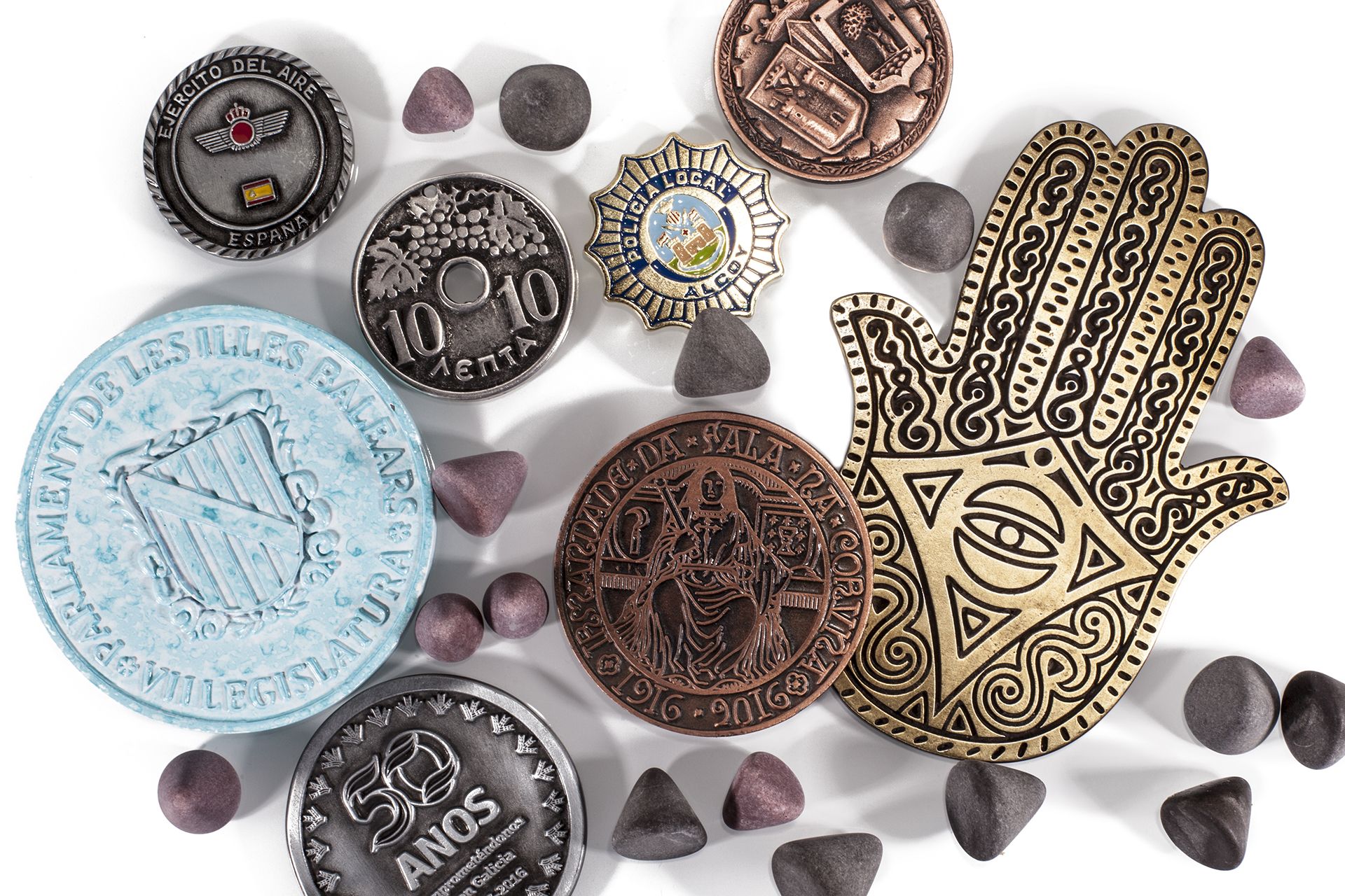 MONEDAS Y APLIQUES CONMEMORATIVOS